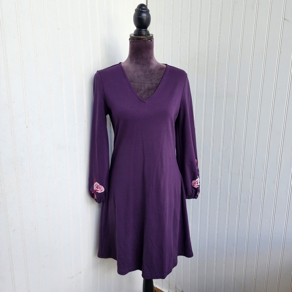 Ann Taylor Shift Dress Purple Floral Embroidered Sleeve V Neck Casual Stretch S - Picture 2 of 15